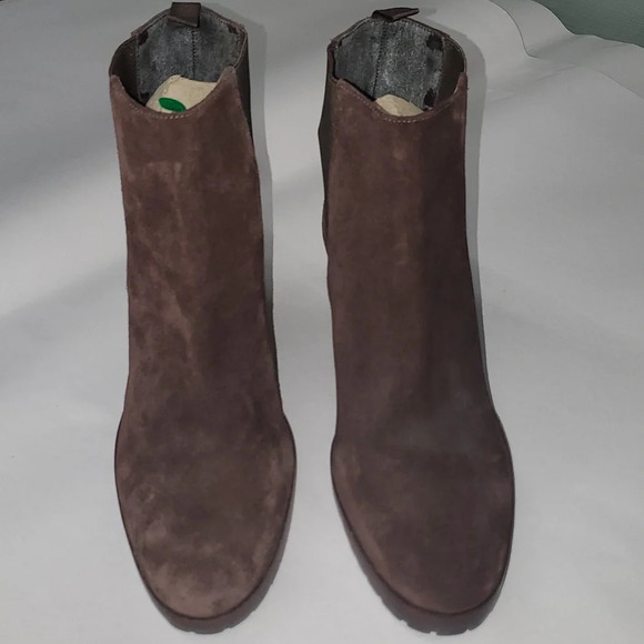 LAUREN RALPH LAUREN TORI Kidsuede Elastic Sides Wedge Heels Mid Booties Size 8.5 - Picture 1 of 13
